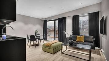 1 habitación y espacio para trabajar con laptop