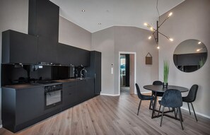 Superior Condo | Laptop workspace, iron/ironing board, free WiFi, bed sheets - TotalApartments - Vervet Apartment Hotel (Tromsø)