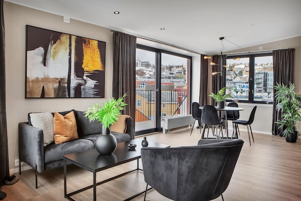 Kannettavalle tietokoneelle sopiva työtila, silitysrauta/-lauta