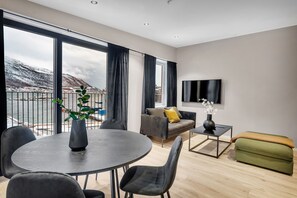 Standard Condo | Laptop workspace, iron/ironing board, free WiFi, bed sheets - TotalApartments - Vervet Apartment Hotel (Tromsø)