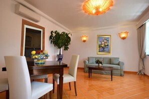 Interior - Villa Campitiello (Campania)