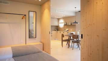 Apartamento superior | 1 dormitorio, caja fuerte, cortinas opacas y sistema de insonorización