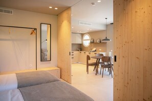 Superior Apartment | 1 bedroom, in-room safe, blackout drapes, soundproofing - APARTAMENTS LA CARPA (Banyoles)