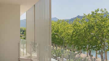 Apartamento superior | 1 dormitorio, caja fuerte, cortinas opacas y sistema de insonorización