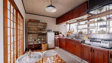 雪櫃、微波爐、爐具、咖啡機/沖茶器