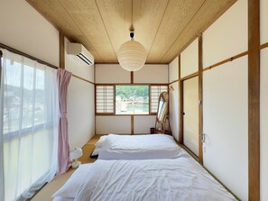 3 bedrooms, free WiFi, bed sheets