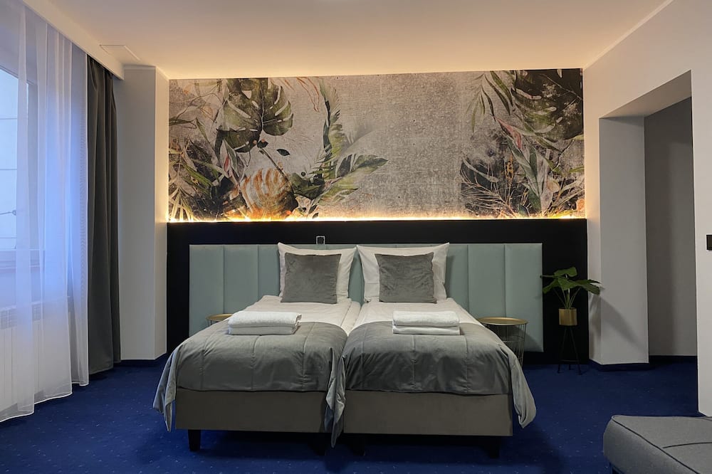 Cube House Aparthotel