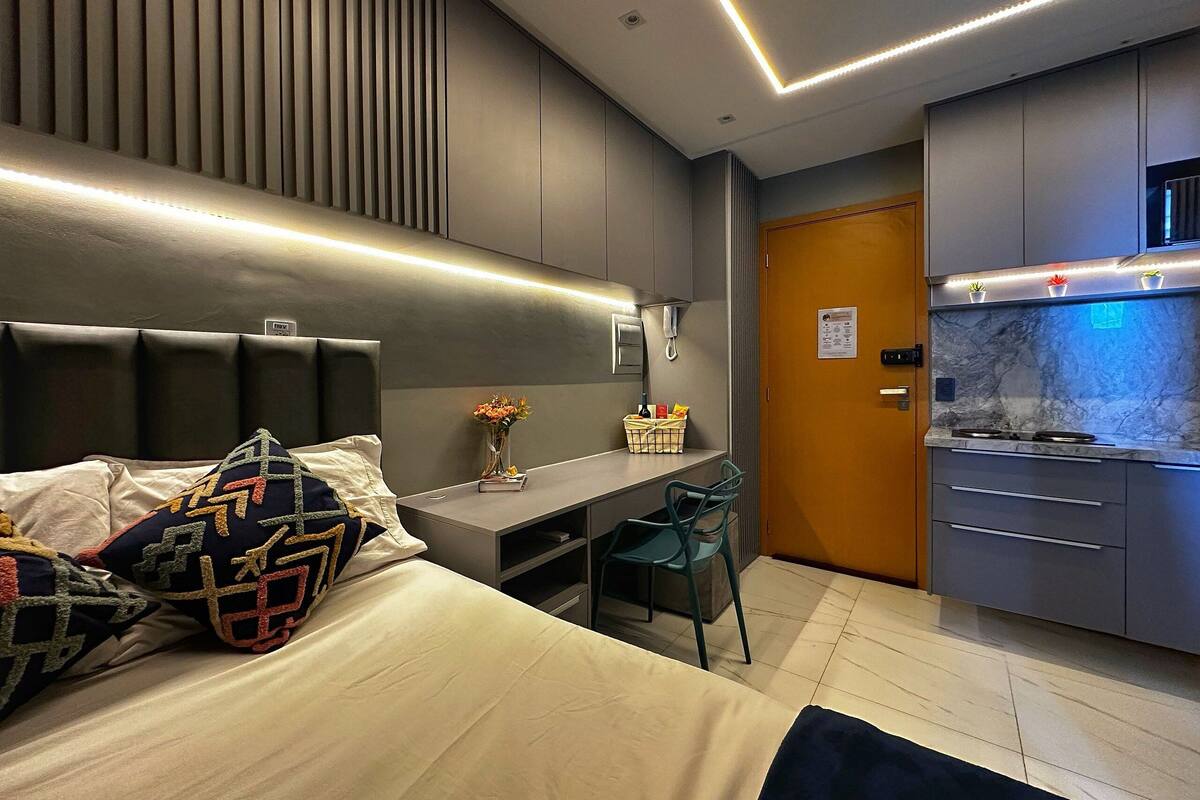 Estudio | 1 habitación, cortinas blackout y tabla de planchar con plancha