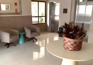 Studio | Hall