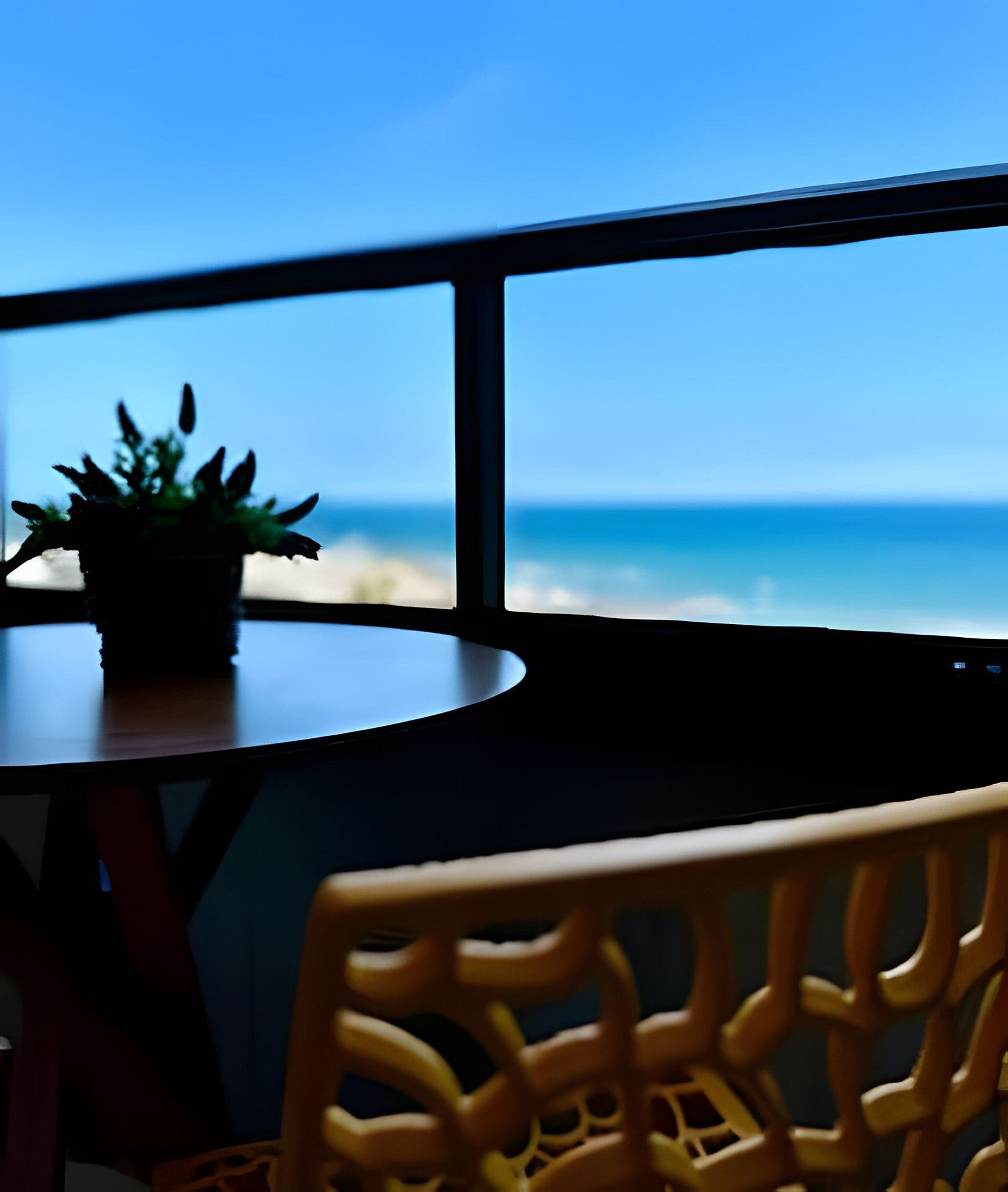 Family Apartment | Dining