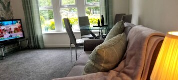 Apartamento conforto | 1 quarto, ferros/tábuas de passar roupa, Wi-Fi de cortesia