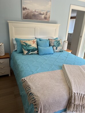 1 chambre, fer et planche à repasser, draps fournis