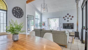 House, 3 Bedrooms, Accessible, Smoking | Dining room