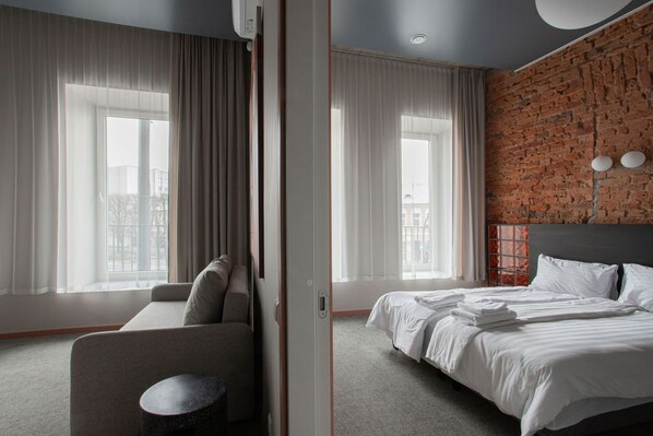 1 habitación, escritorio, wifi y ropa de cama