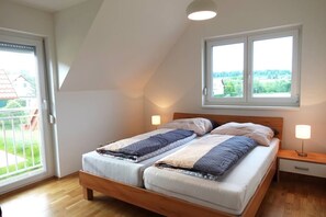 3 bedrooms, iron/ironing board, WiFi, bed sheets - Charming semi-detached house in idyllic Stainz (Steiermark)