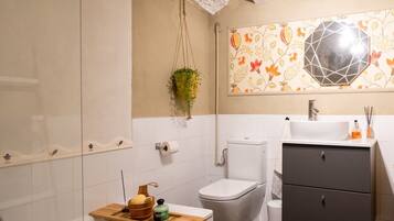 Hårføner, håndklær, såpe og sjampo