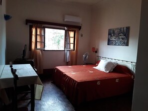 Deluxe Double Room, City View | Individually decorated - Hotel le Colbert (Antsiranana)