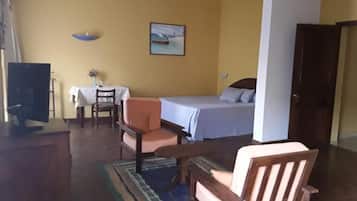 Deluxe Triple Room, City View