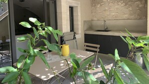 屋外ダイニングエリア