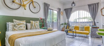 Chic Midtown Studio-1 Bed-solar-pool-fibre-samrand