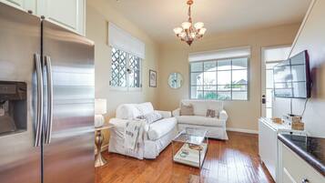Apartment (2 Bedrooms) | Bahagian dalam