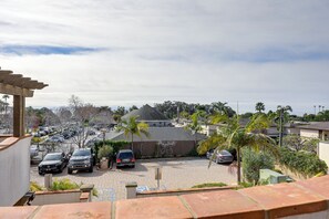 Interior - Coastal Santa Barbara Townhome, Walk to Beach! (Santa Barbara)
