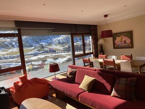 Interior - SAN Isidro: Vistas DEL Toneo (San Isidro)