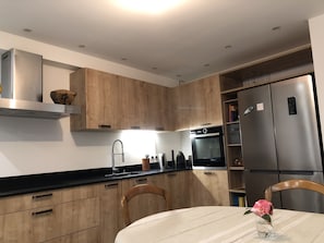 Private kitchen - Logement 4 Personnes Neuf , de Plein Pied, Proche Plage et Parking (Collioure)