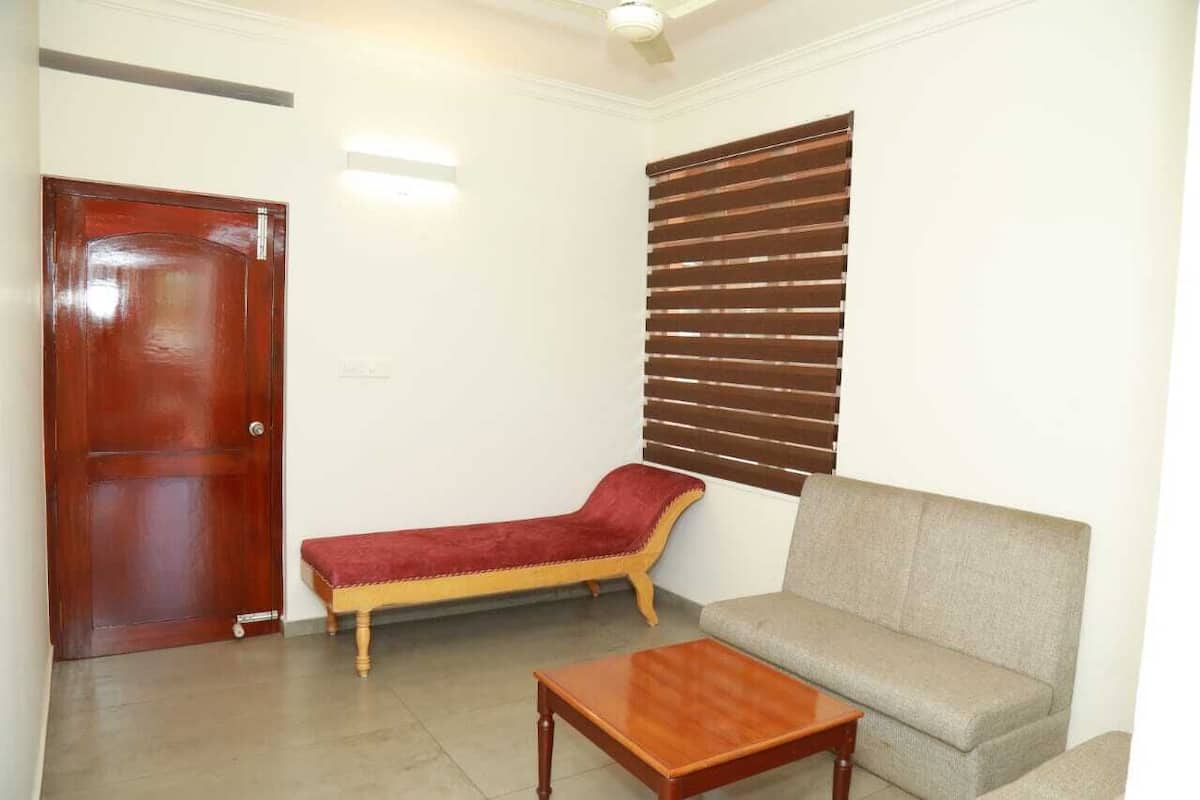 Basic Shared Dormitory | 1 bedroom, free WiFi, bed sheets