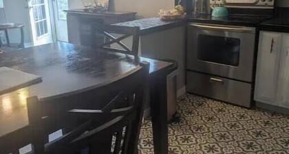 Very Private, BON AIR apt/short stay available