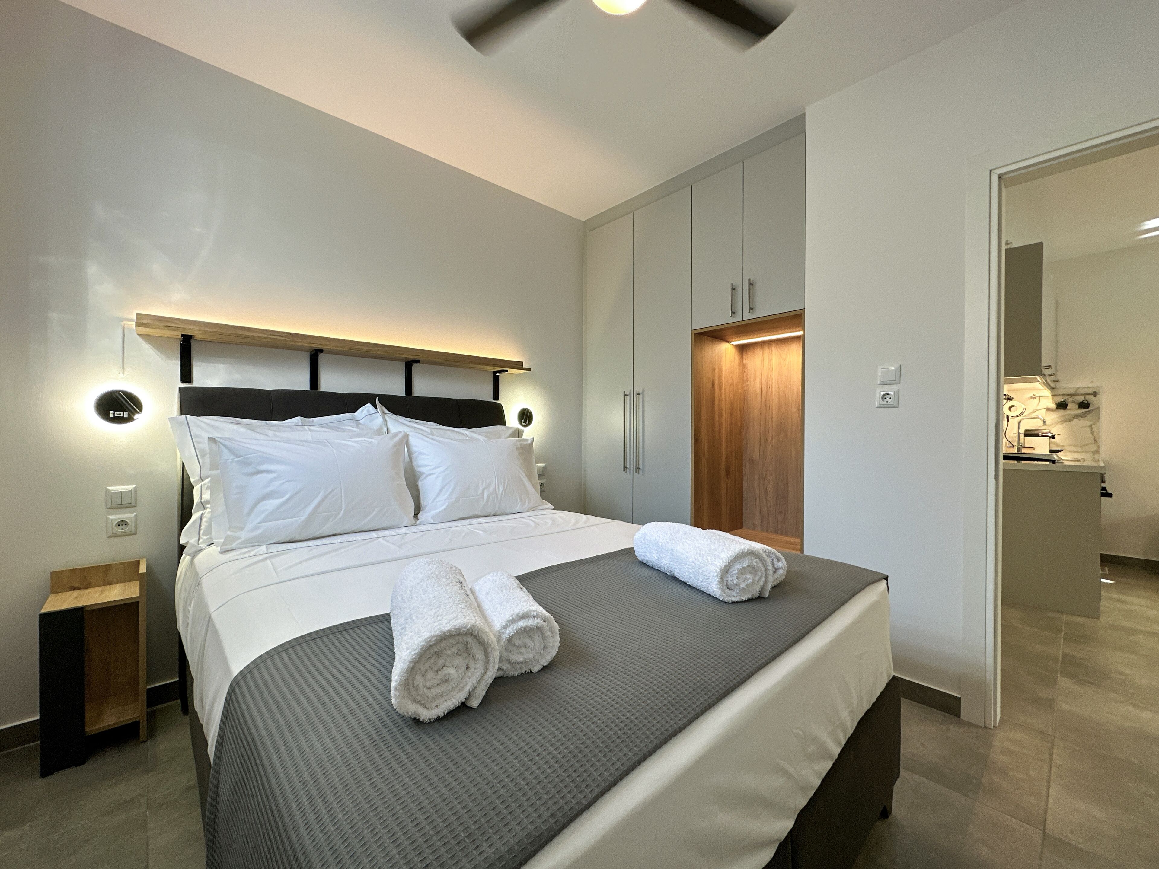 Casa Basic | 2 camere, tende oscuranti, insonorizzazione, ferro/asse da stiro