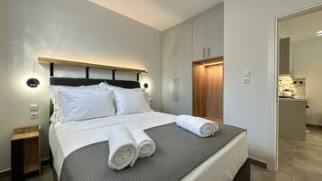 Casa Basic | 2 camere, tende oscuranti, insonorizzazione, ferro/asse da stiro
