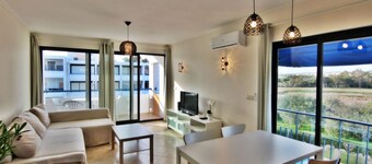 Pé do Lago - Pool & Vilamoura Center