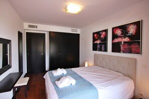 3 soverom, strykejern/-brett, wi-fi (inkludert) og sengetøy