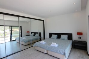 3 Schlafzimmer, Bügeleisen/Bügelbrett, kostenloses WLAN, Bettwäsche