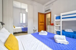 1 dormitorio, tabla de planchar con plancha, wifi y ropa de cama