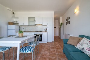 Interior - Fronte del Porto. Sea view apartment a few steps from the beach. (Alghero)
