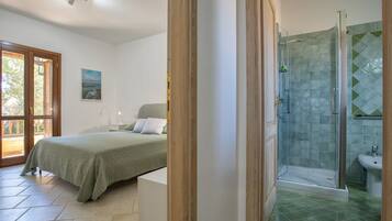 2 chambres, fer et planche Ă repasser, Wi-Fi, draps fournis