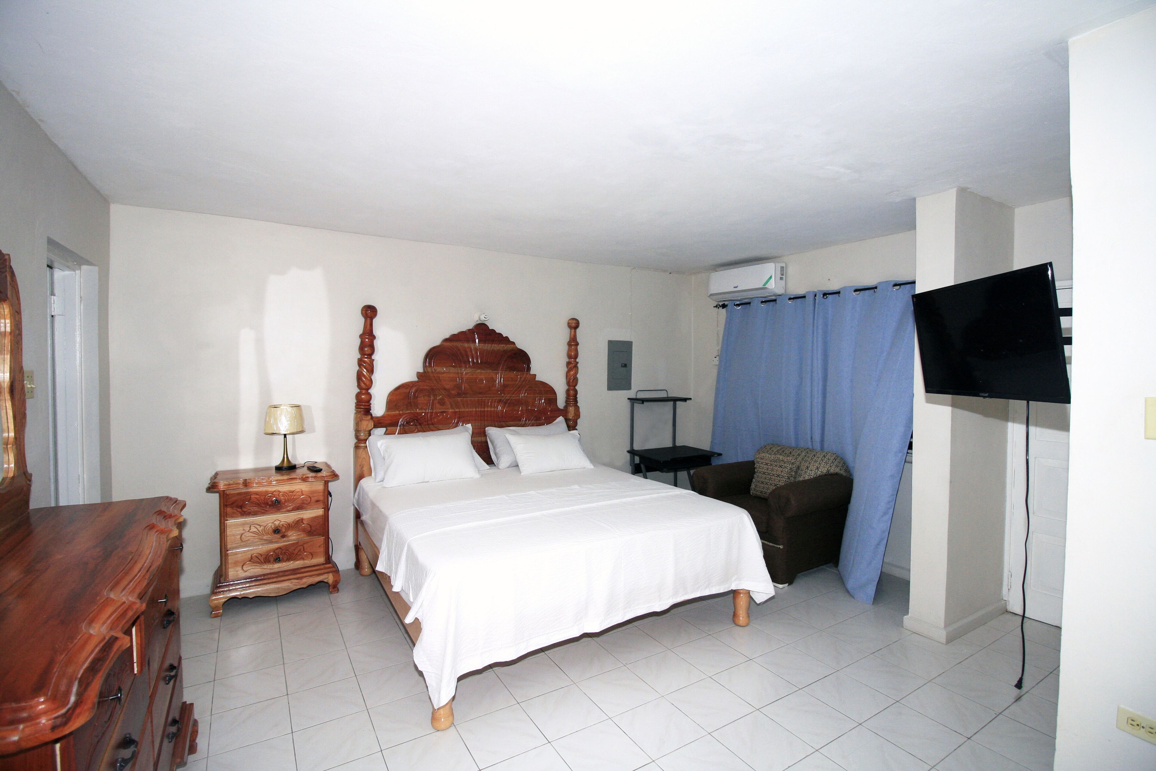 1 chambre, fer et planche à repasser, Wi-Fi, draps fournis