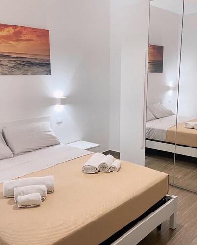 R home ideal for your vacation within walking distance of beaches, restaurants and stores