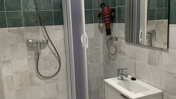 Hair dryer, towels