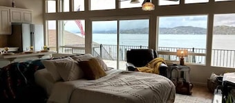 Entire Lake Front home on Beautiful Clearlake with Private Dock! See Pics!