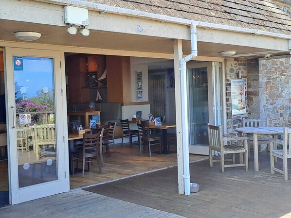 Chalet | Outdoor dining