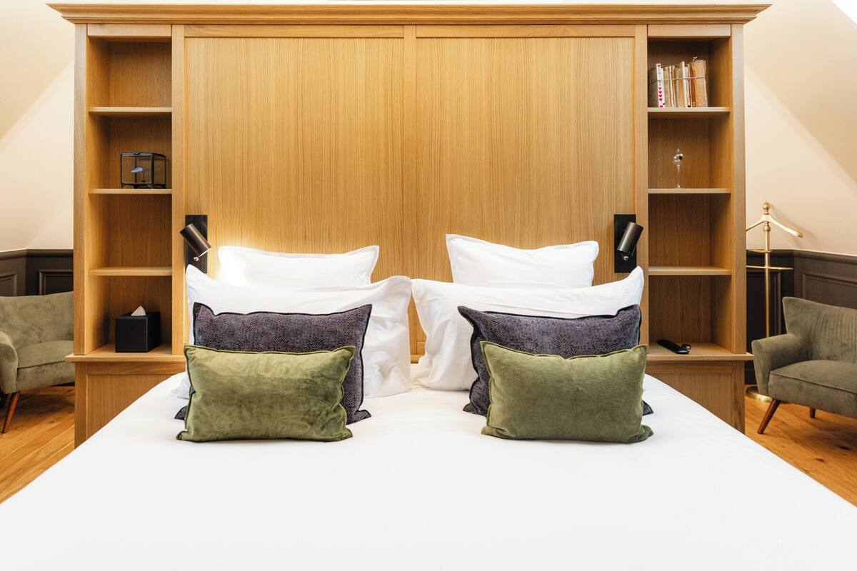 Suite Boudoir | 高档床上用品、迷你吧（备有免费物品）、客房内保险箱、办公桌
