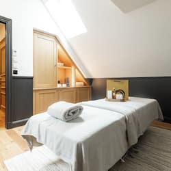 Suite Boudoir | Massage in accommodation