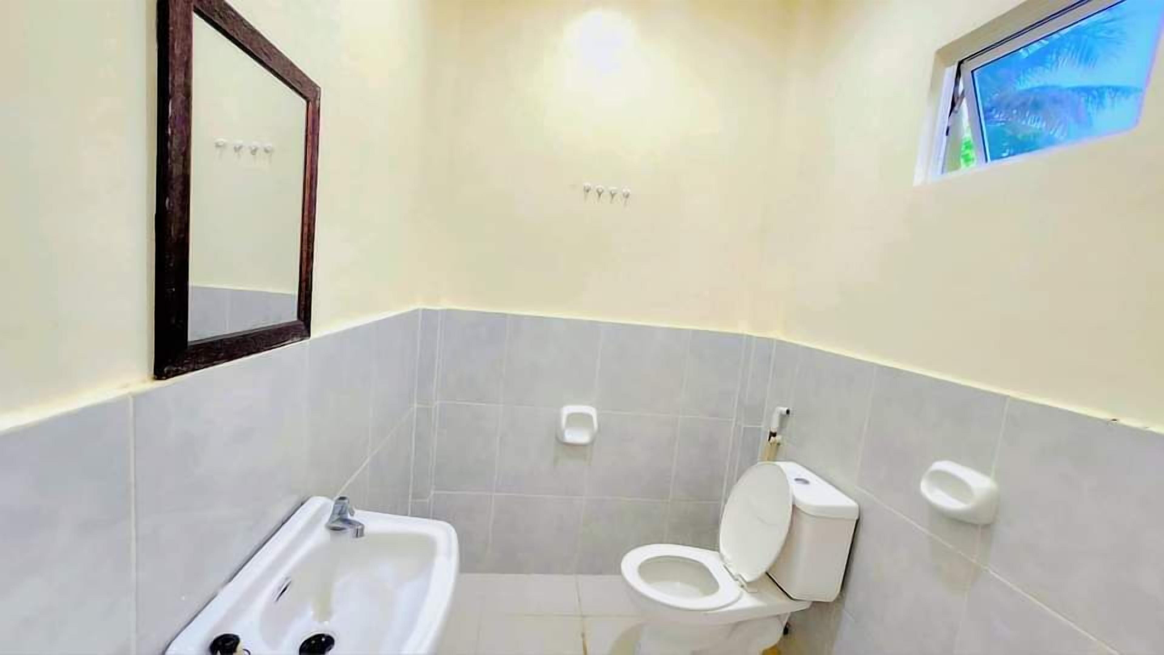 淋浴設備、毛巾、肥皂、洗髮精