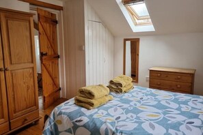 2 bedrooms - The Barn, a cosy cottage in rural Cornwall. (Withiel)