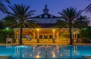 Outdoor pool, a heated pool - Hermoso y Placentero Alojamiento Cerca de Disney.

 (Kissimmee)