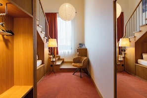 Superior Room, Mezzanine | Living area | 50-inch flat-screen TV with digital channels - GRAND MESS Clermont-Ferrand (Clermont-Ferrand)