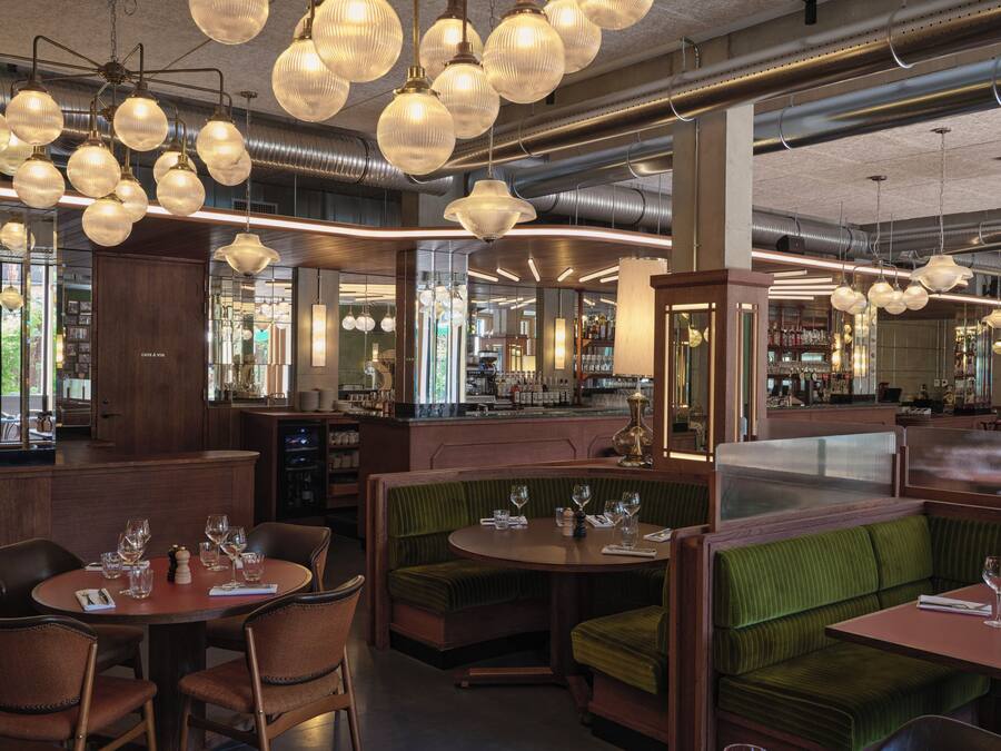 2 restaurants; breakfast, lunch, and dinner served